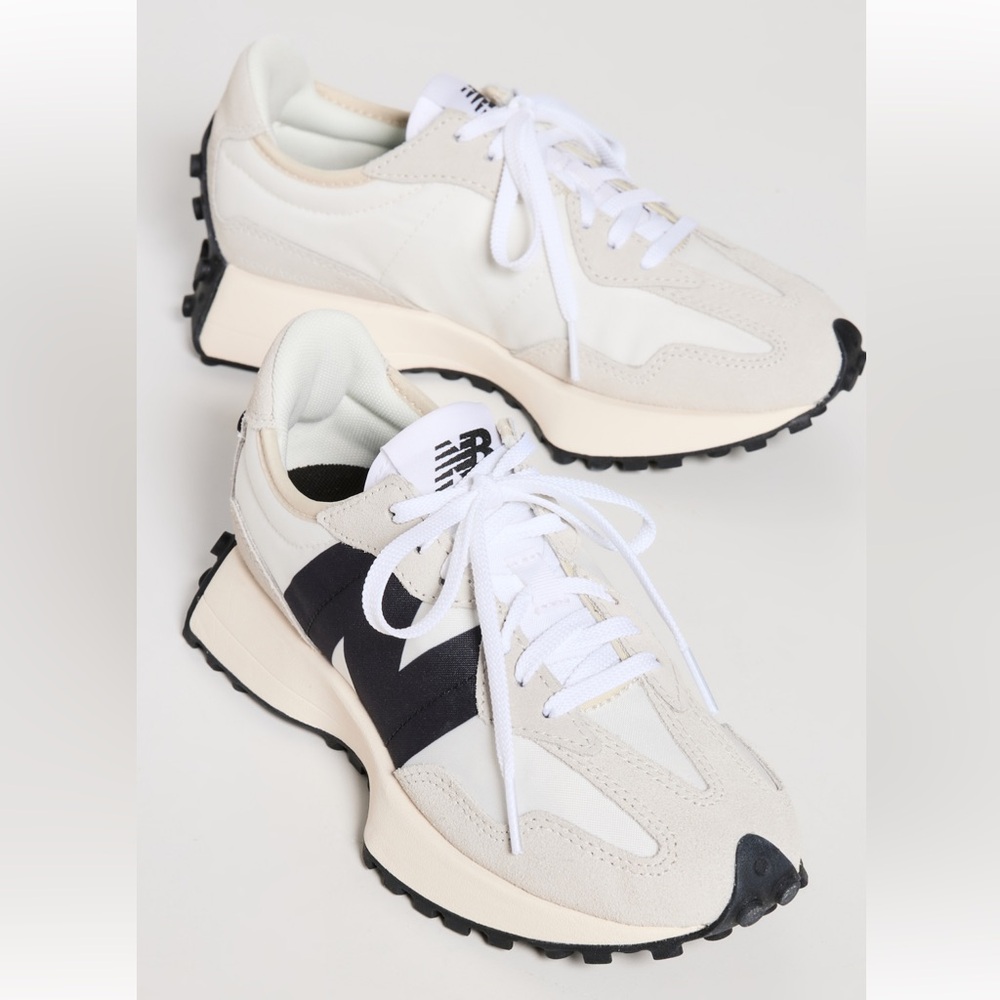 New Balance White & Black 327 Sneakers Size 6.5